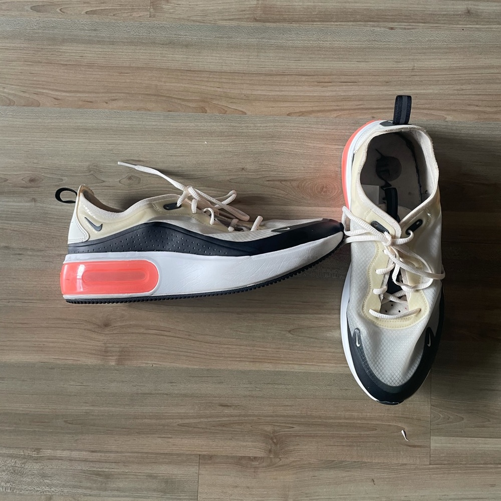 Rare Nike Air Max 270 Cream Black